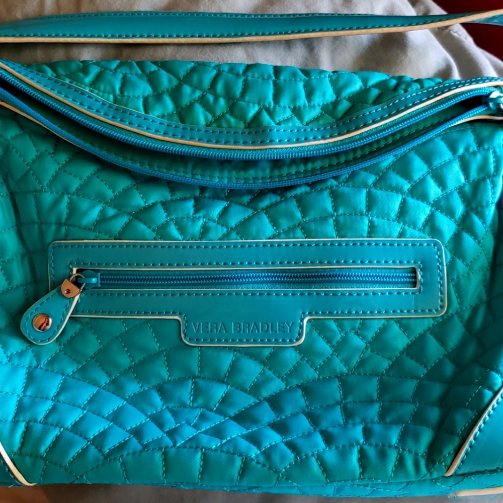 Vera Bradley quilted Petite Hobo handbag - Beautiful!